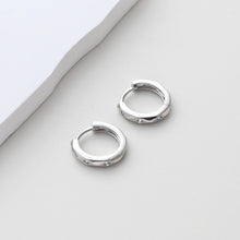 Load image into Gallery viewer, Minimalist Round Earring Hoops, Gold Plated Huggie Hoop Earring, Leverback Earring, DIY Earring  Findings, Handmade Earring Supplies D0507