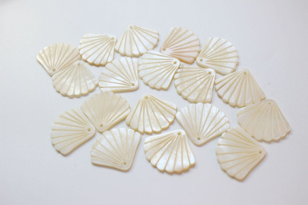 10pcs Leaf Shape Shell Pendant, Shell Pendant, Shell Charm, Earring Making Findings, Jewelry Making Findings ZZ100