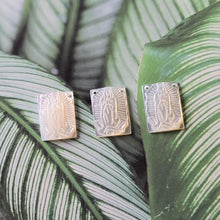 Load image into Gallery viewer, Maria White Mother-of-Pearl, MOP Shell Pendant, Engraved Maria White Nacre, Pearl Oyster, Rectangular Shell Jewelry Making Findings RY074