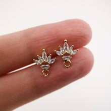 تحميل الصورة إلى عارض المعرض، أقراط على شكل ورقة من الزركونيا المكعبة، مطلية بالذهب مع حلقة، مضادة للحساسية، أدوات يدوية الصنع، لوازم صنع الأقراط بنفسك D0025