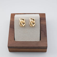 Cargar imagen en el visor de la galería, Pendientes de aro con nicho irregular y aro, sin níquel, de oro de 18 quilates, hipoalergénicos, ZX189