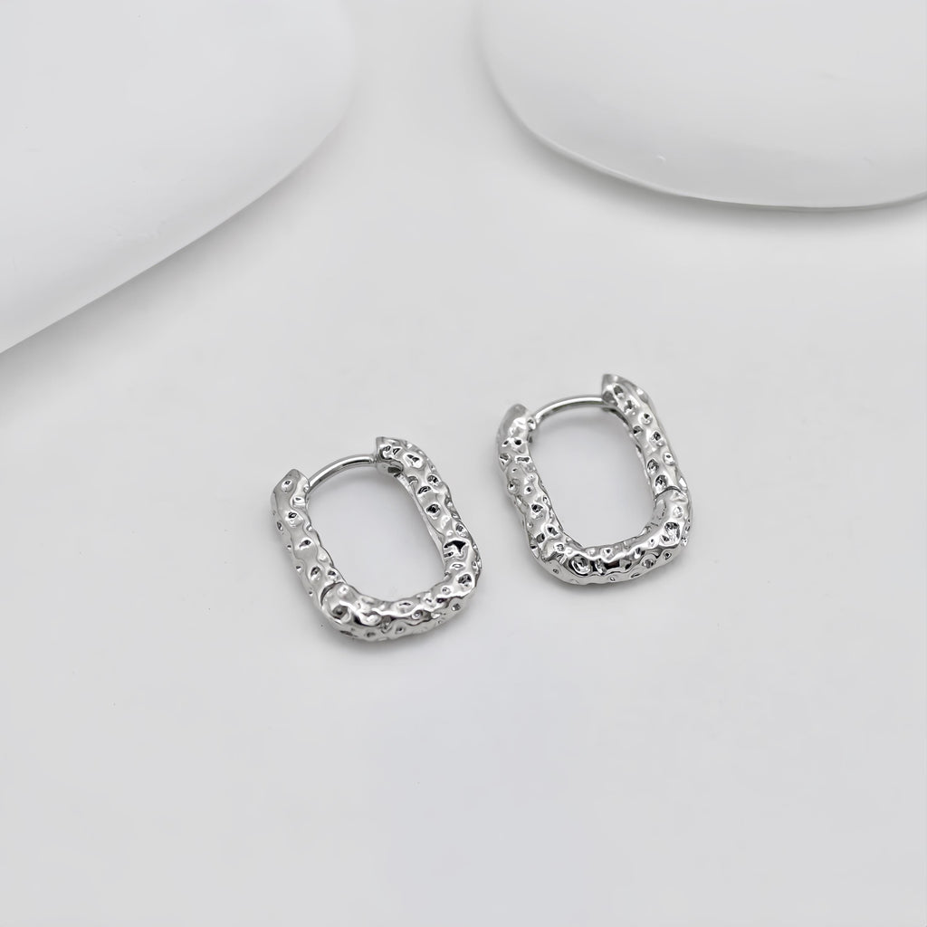 U Shape Hammered Hoop, Rectangular Hoops, 15.4mm, 18K Gold Plated Leverback Earrings, Huggie Hoops Earring D0530