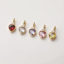 Cargar imagen en el visor de la galería, Dijes de corazón de oro, pavé de circonitas arcoíris, chapado en oro de 14 quilates, colgante de amor, colgantes para hacer collares, accesorios de joyería GZ401