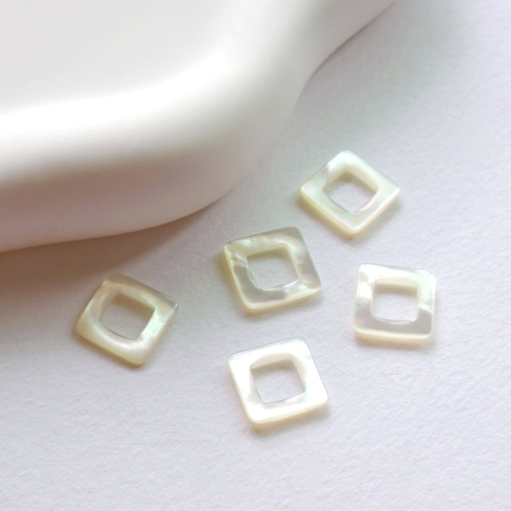 Square-shaped White Mother-of-Pearl, MOP Shell Pendant, Sector White Nacre, Shell Charm, Mother of Pearl Jewelry Making Findings RY007