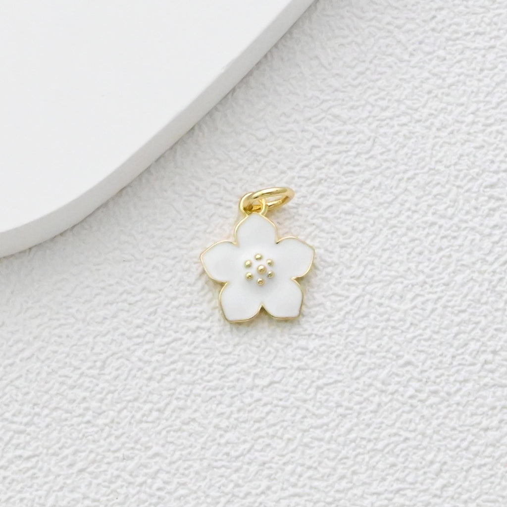 Dijes de flores pequeñas de esmalte, colgante chapado en oro de 18 quilates, dijes para collares y pendientes, accesorios para bisutería S1357