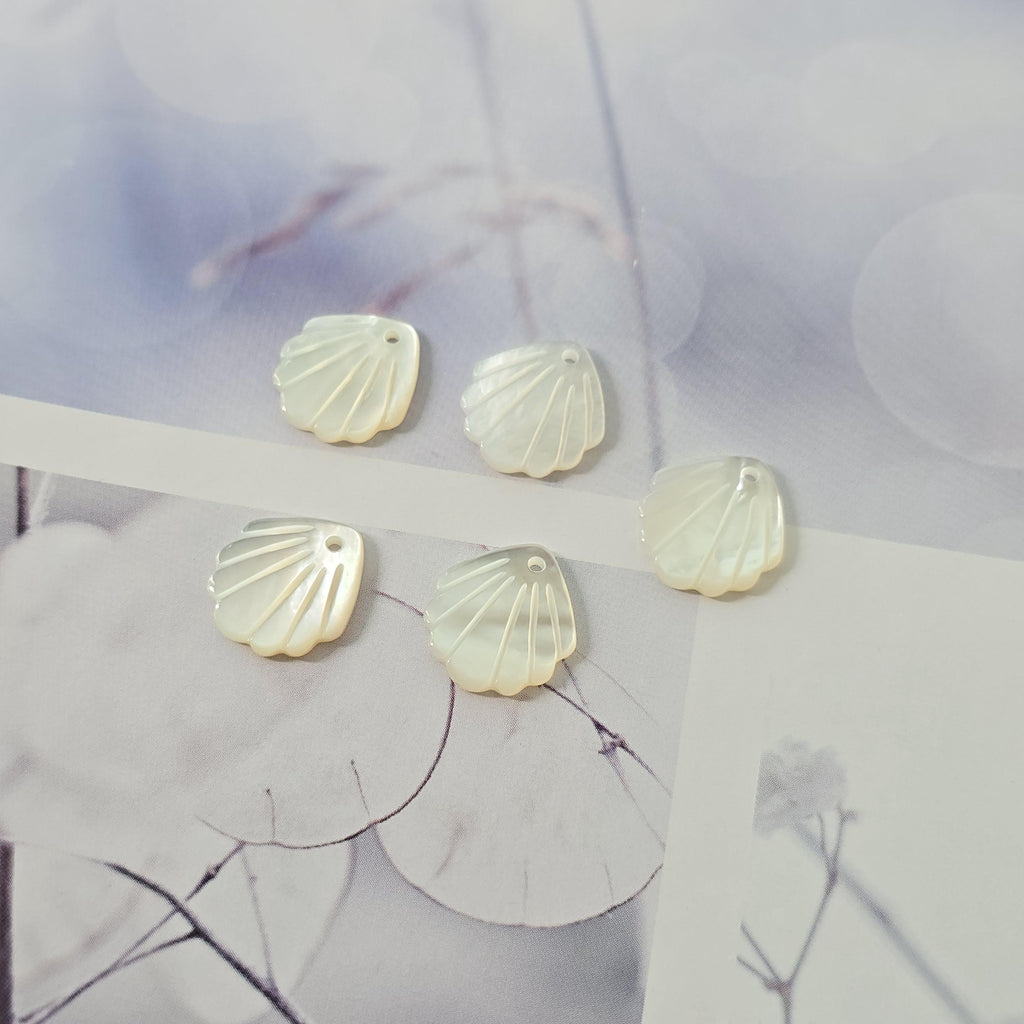 Leaf Shape Shell Pendant, Pearl Oyster Pendant, Shell Charm, Earring Making Findings, Jewelry Making Findings RY067