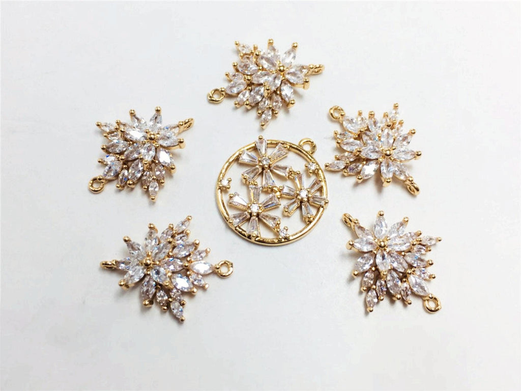 Dije de flor, colgante de flor de cristal de circonita cúbica, dijes para pendientes de circonita cúbica, dijes para pendientes de latón chapado en oro auténtico, accesorios de joyería STG021-F207