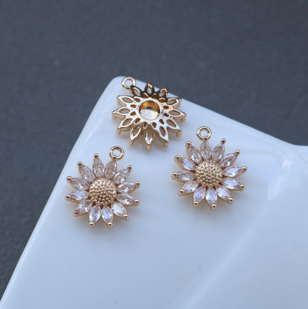 Sun Flower Charm, Cubic Zircon Crystal Flower Pendant, CZ Earring Charms,  Gold Plated Brass Earring Charms, Jewelry Findings HL013-F218