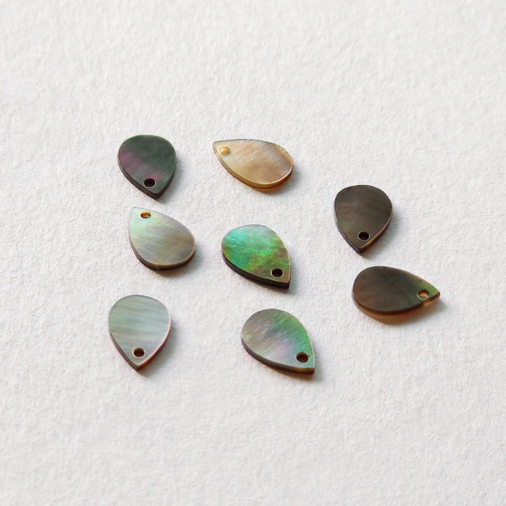 Drop Black Mother-of-Pearl, MOP Shell Pendant, Engraved Black Nacre, Shell Charm, Shell Jewelry Making Findings RY047