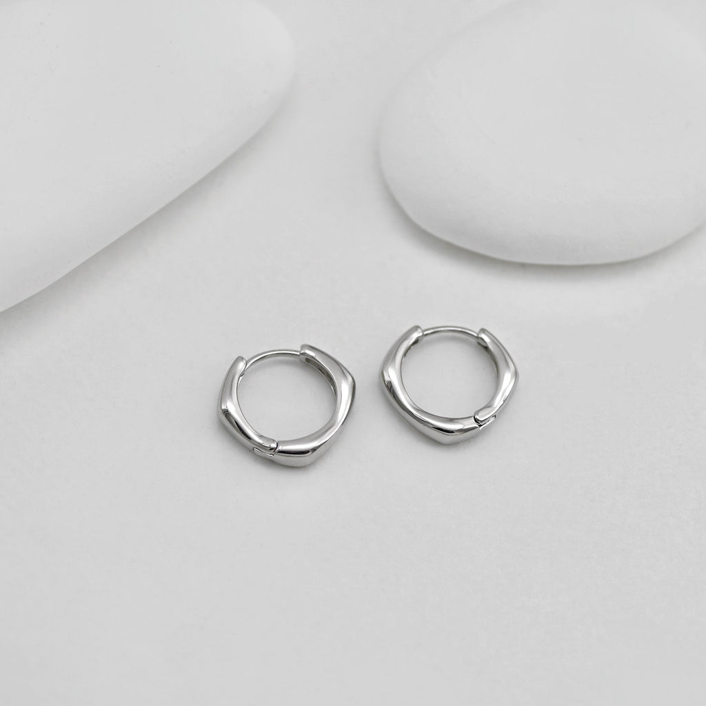 Geometric Rhombus Hoop, Minimalist Everyday Earrings, 17mm, 18K Gold Plated Leverback Earrings, Huggie Hoops Earring D0554