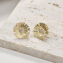 تحميل الصورة إلى عارض المعرض، عمود قرط زهرة، قرط مرصع من النحاس المطلي بالذهب الحقيقي عيار 18 قيراطًا مع حلقة، خالٍ من النيكل، أداة العثور على القرط LL217-D0384