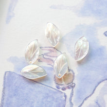 Load image into Gallery viewer, Leaf Shape White Mother-of-Pearl, MOP Shell Pendant, White Nacre, Shell Charm, Mother of Pearl Jewelry Making Findings RY012