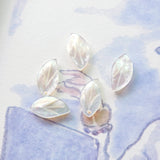 Leaf Shape White Mother-of-Pearl, MOP Shell Pendant, White Nacre, Shell Charm, Mother of Pearl Jewelry Making Findings RY012
