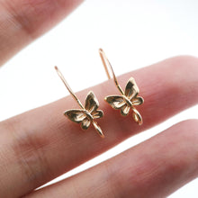 Cargar imagen en el visor de la galería, 20 ganchos para orejas de mariposa chapados en oro de 18 quilates, accesorios para pendientes de oro con aro, ganchos de pescado, alambres para hacer joyas ZX060