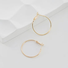 Load image into Gallery viewer, 10PCS 18K Gold Plated Round Hoop Earring, Huggie Hoops Earring Parts, Spring Ear Hoops, 30mm, hoop earrings Z102