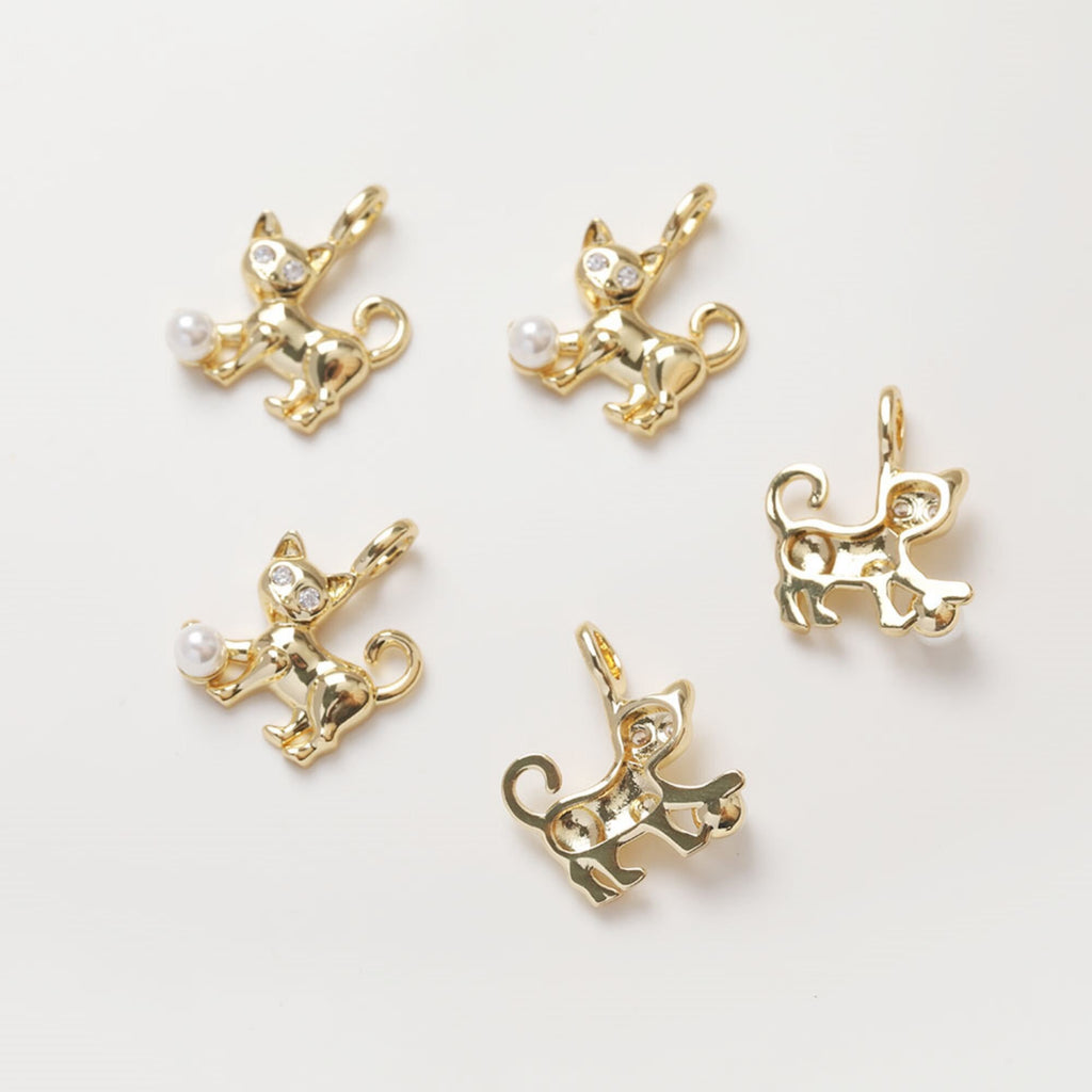 Dainty Pearl Kitty Charm, CZ Pave Cat Pendant, 3D Pendant, 18K Gold Plated, Necklace Pendant Findings S20391