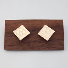 Load image into Gallery viewer, 14K Gold Square Hammered Post With Loop, Square Stud Earring Nickel Free, 12mm, Hypoallergenic Earring Findings ZX171