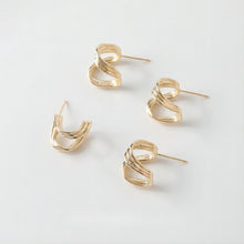 تحميل الصورة إلى عارض المعرض، قرط أذن من الفضة الإسترليني عيار 925، دبوس أذن غير منتظم، خالٍ من النيكل، مشبك أذن ذهبي/فضي، مضاد للحساسية، GE066