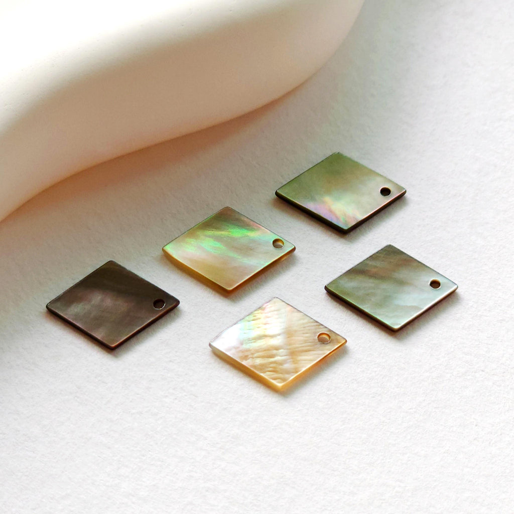 Rhombus Pendant Black Mother-of-Pearl, MOP Shell Pendant, Engraved Black Nacre, Shell Charm, Shell Jewelry Making Findings RY049
