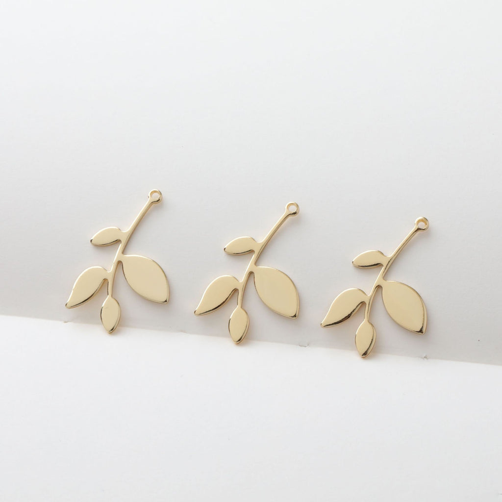 Gold Leaves Charms, 18K Gold Plated Plants Charms, Leaf Pendant,  Necklace Charms, Jewelry Findings S353