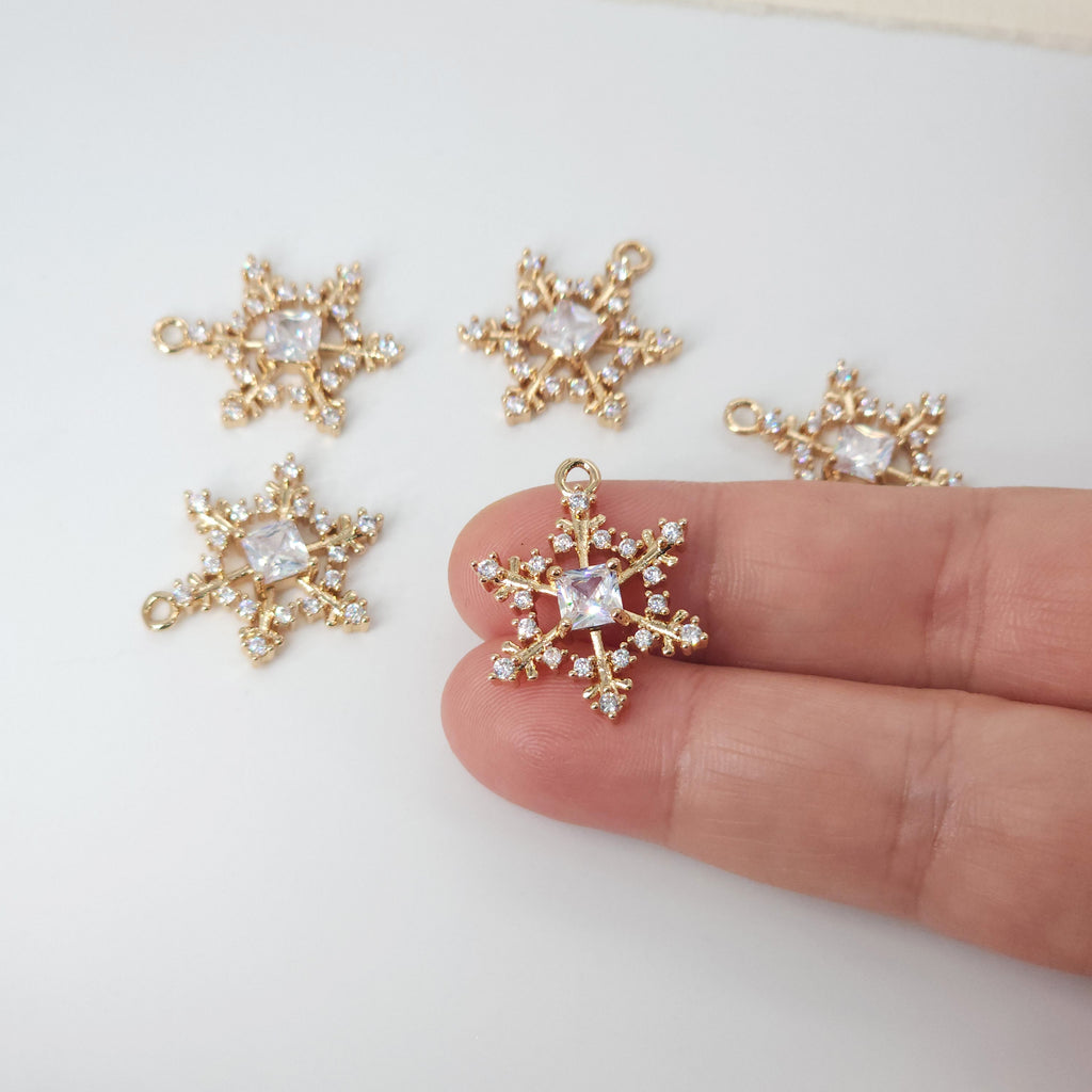 Snowflake Charm, Cubic Zircon Crystal Snowflake Pendant, CZ Earring Charms,  Real Gold Plated  Earring Charms, Jewelry Findings HL001-F057