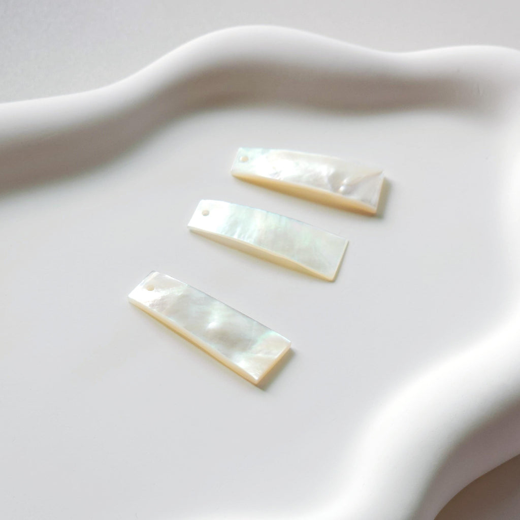 Rectangular White Mother-of-Pearl, MOP Shell Pendant, Engraved White Nacre, Shell Charm, Rectangular Shell Jewelry Making Findings RY037