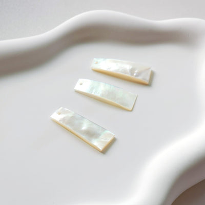 Rectangular White Mother-of-Pearl, MOP Shell Pendant, Engraved White Nacre, Shell Charm, Rectangular Shell Jewelry Making Findings RY037
