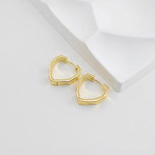 Load image into Gallery viewer, Heart Shape Ear Hoops, Gold Hoops, 21.7mm, 18K Gold Plated Leverback Earrings, Huggie Hoops Earring D0566