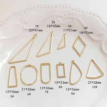 Cargar imagen en el visor de la galería, 10 colgantes calados con aro, triángulo, diamante, rectangular, chapado en oro de 18 quilates, BY017