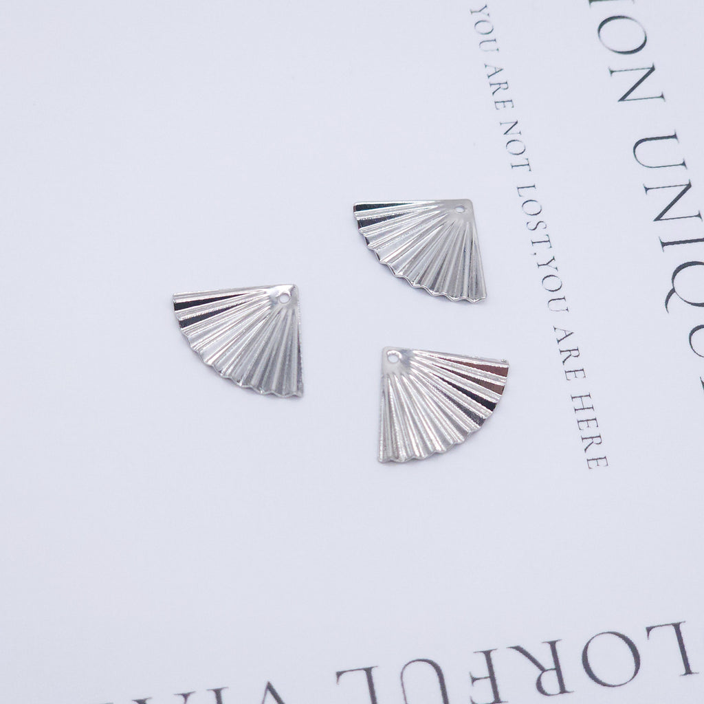 10pcs Gold Fan Shape Charms, 14K Gold/Silver Plated, Dainty Fan Shape Pendant, Bracelet Making Pendant ZZ074-D
