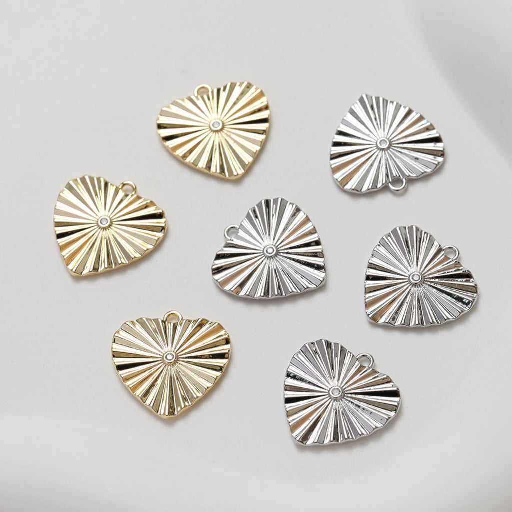 Heart Charms, Crystal Cubic Pave Heart Pendant , 14K Gold Plated, Love Charms, Bracelet Necklace Making Pendants, Jewelry Findings GZ348