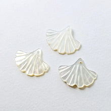 Load image into Gallery viewer, Leaf Shape Shell Pendant, Pearl Oyster Pendant, Shell Charm, Earring Making Findings, Jewelry Making Findings RY065