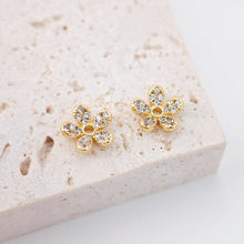 Cargar imagen en el visor de la galería, 10 cuentas espaciadoras pequeñas con forma de flor, chapadas en oro de 18 quilates, con pavé de circonita cúbica, de 8 mm, para hacer pulseras y collares, accesorio de joyería S20341