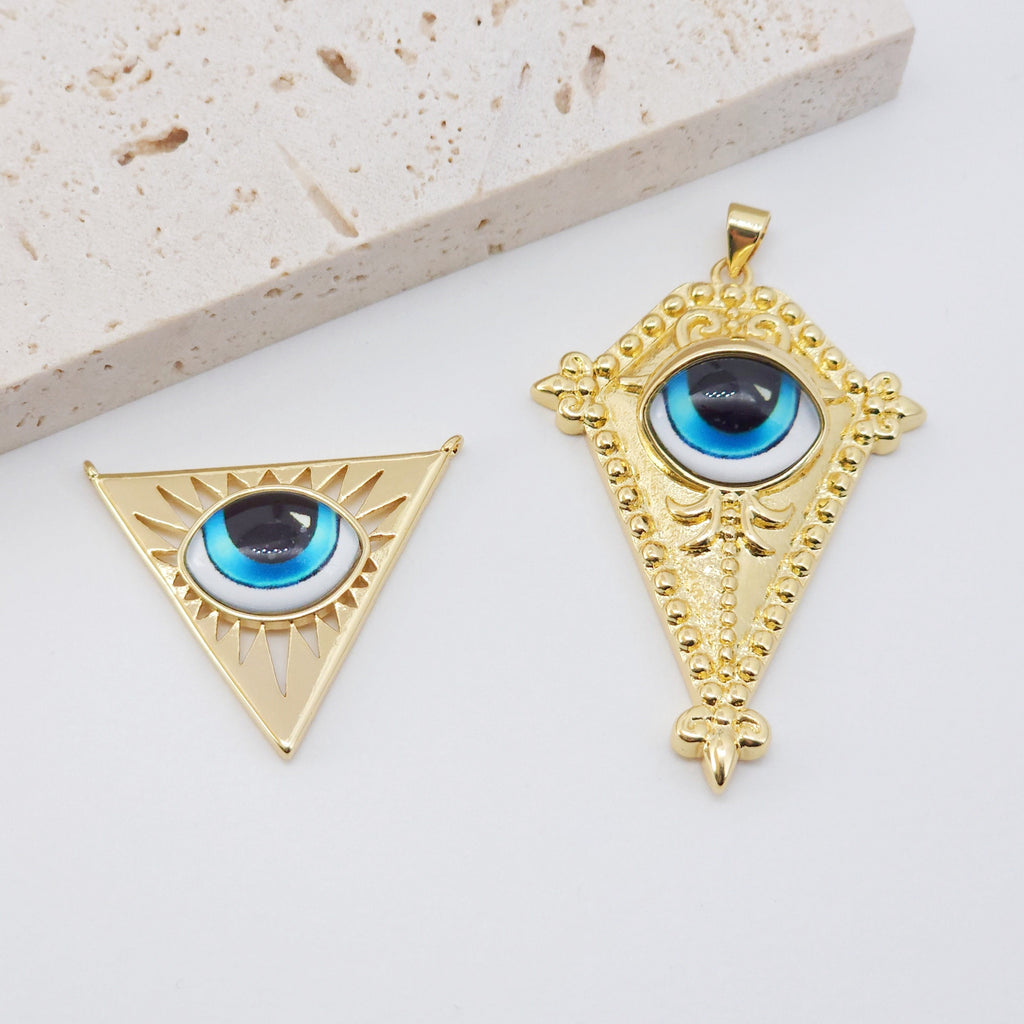 Triangle Evil Eye Charm, 18K Gold Plated, Shields Eye Pendant, Blue Eye, Protection pendant, Jewelry Findings S20437
