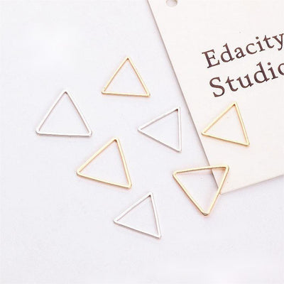 10 قطع مثلثات، قلادة مخرمة، سحر مثلث مطلي بالذهب/الفضة عيار 18 قيراطًا، قلادة BY021-ZX7041