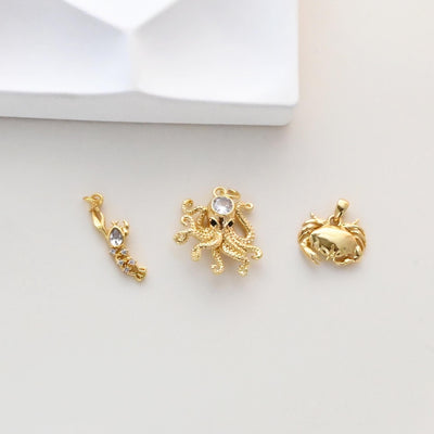 Colgante de cangrejo, colgante de pulpo, colgante de langosta, dije de vida marina en oro, latón chapado en oro de 18 quilates, pavé de circonitas, accesorios de joyería S1316