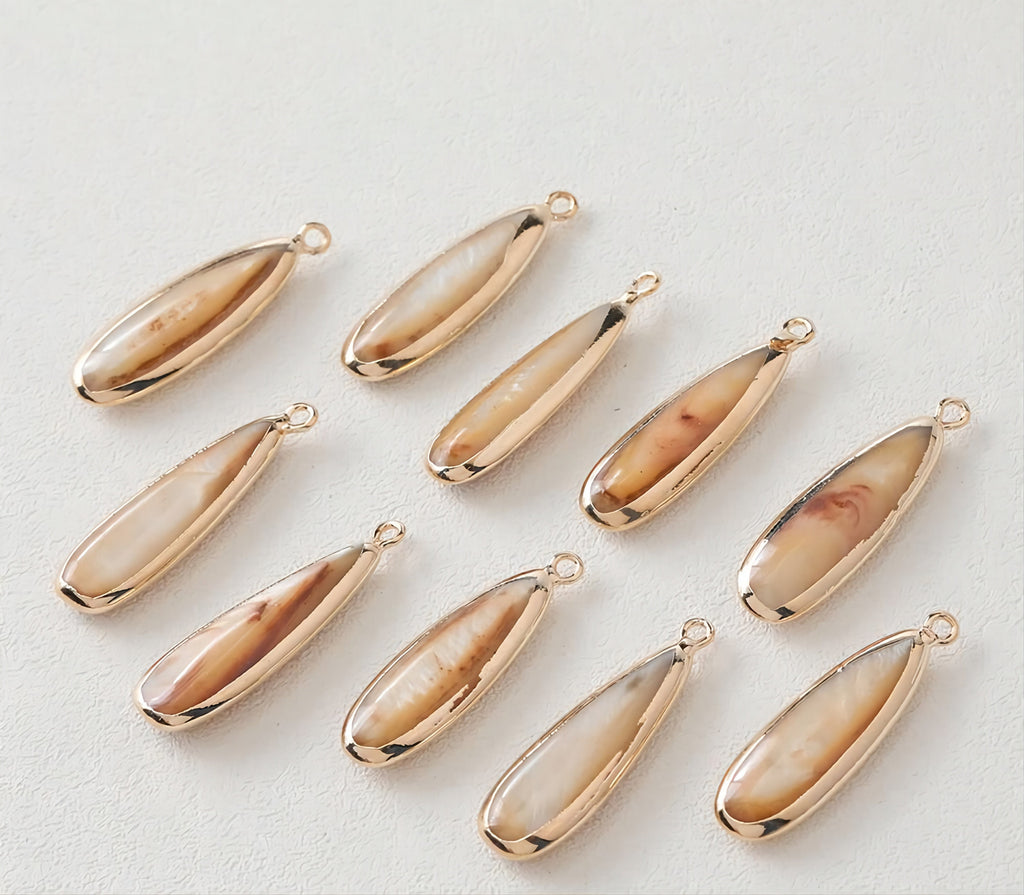 Drop Shape Shell Pendant, 14K Gold Plated, Stained Shells Charm, Necklace Making, Jewelry Making Findings GK021