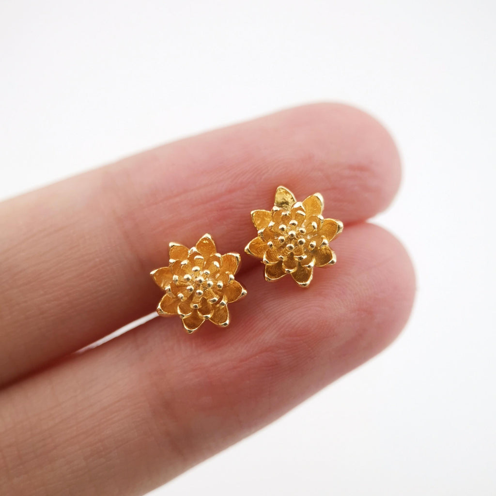 10 قطع من أقراط الزهور مع حلقة، أقراط نحاسية مطلية بالذهب الحقيقي عيار 18 قيراطًا مع حلقة، خالية من النيكل، أداة العثور على الأقراط ZX122