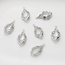 تحميل الصورة إلى عارض المعرض، قرط غير منتظم مرصع بأحجار الزركونيا المكعبة مع حلقات، مطلي بالذهب/الفضة عيار 14 قيراطًا، دبوس فضة S925 خالٍ من النيكل، أداة تحديد القرط المضادة للحساسية GE102