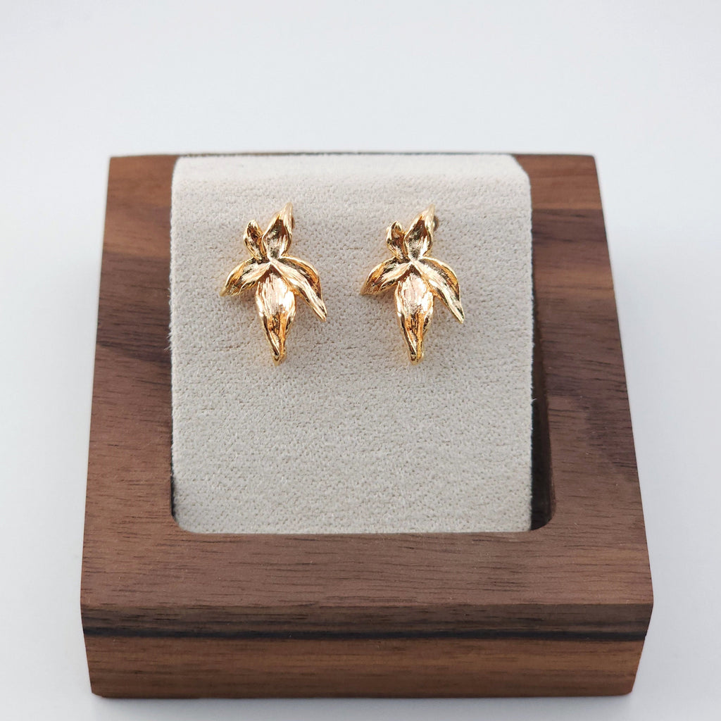 قرط زهرة مع حلقة، قرط مرصع من النحاس الأصفر مطلي بالذهب الحقيقي عيار 18 قيراطًا مع حلقة، خالٍ من النيكل، أداة العثور على القرط ZX191