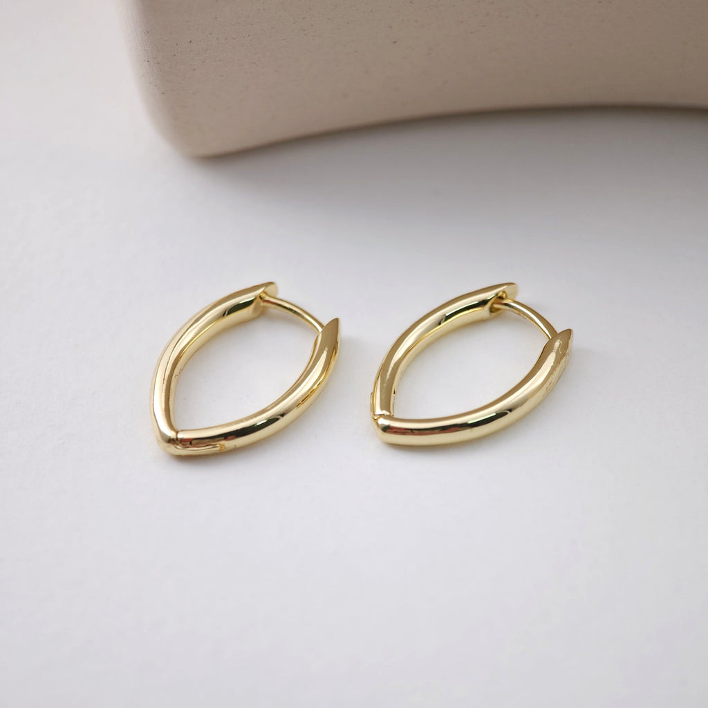 Gold Drop Shape Hoop Earring, 17*12mm, 18K Gold Plated Leverback Earrings, Huggie Hoops Earring D0127