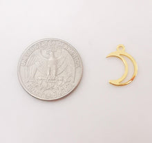 Load image into Gallery viewer, Gold Moon Charms, 18K Gold Plated Crescent Charms, Moon Pendant,  Necklace Charms, Jewelry Findings S334