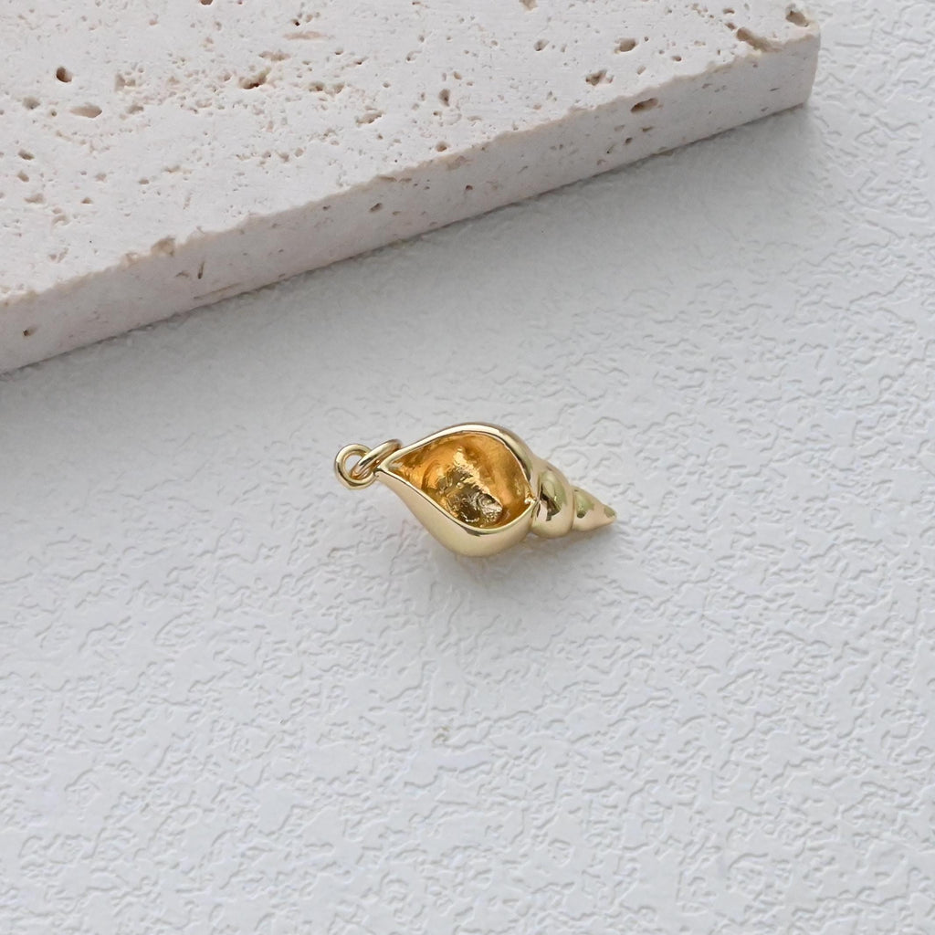 Gold Marine Life Pendant, 18k Gold Plated Brass Charm, Polish Gold Shell Pendant, Conch Pendant, Necklace Making, Jewelry Findings S1301