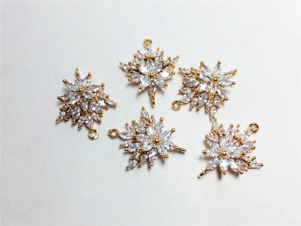 Dije de flor, colgante de flor de cristal de circonita cúbica, dijes para pendientes de circonita cúbica, dijes para pendientes de latón chapado en oro auténtico, accesorios de joyería STG021-F207