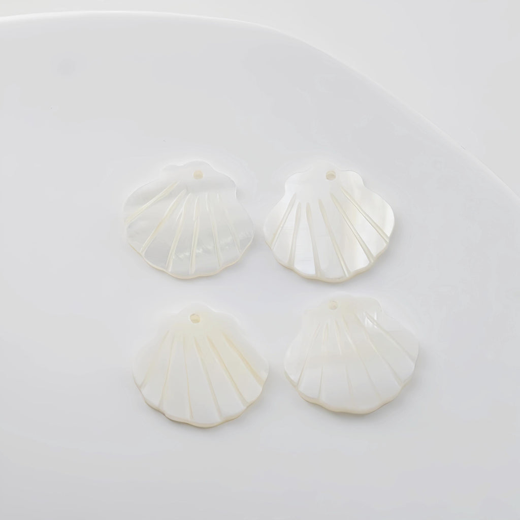 Scallop Shape White Mother-of-Pearl, MOP Shell Pendant, Fan-shaped White Nacre, Shell Charm, Mother of Pearl Jewelry Making Findings RY019