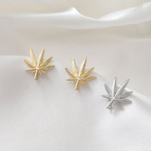 Load image into Gallery viewer, Gold/Silver Maple leaves Earring Post With Loop, S925 Silver Ear Pin Nickel Free Earrings, Hypoallergenic Earring Findings JJ020
