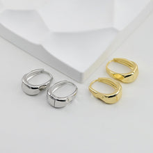 Load image into Gallery viewer, Gold Oval Ear Hoops, 18K Gold/Silver Plated Leverback Earrings, Huggie Hoops Earring D0565