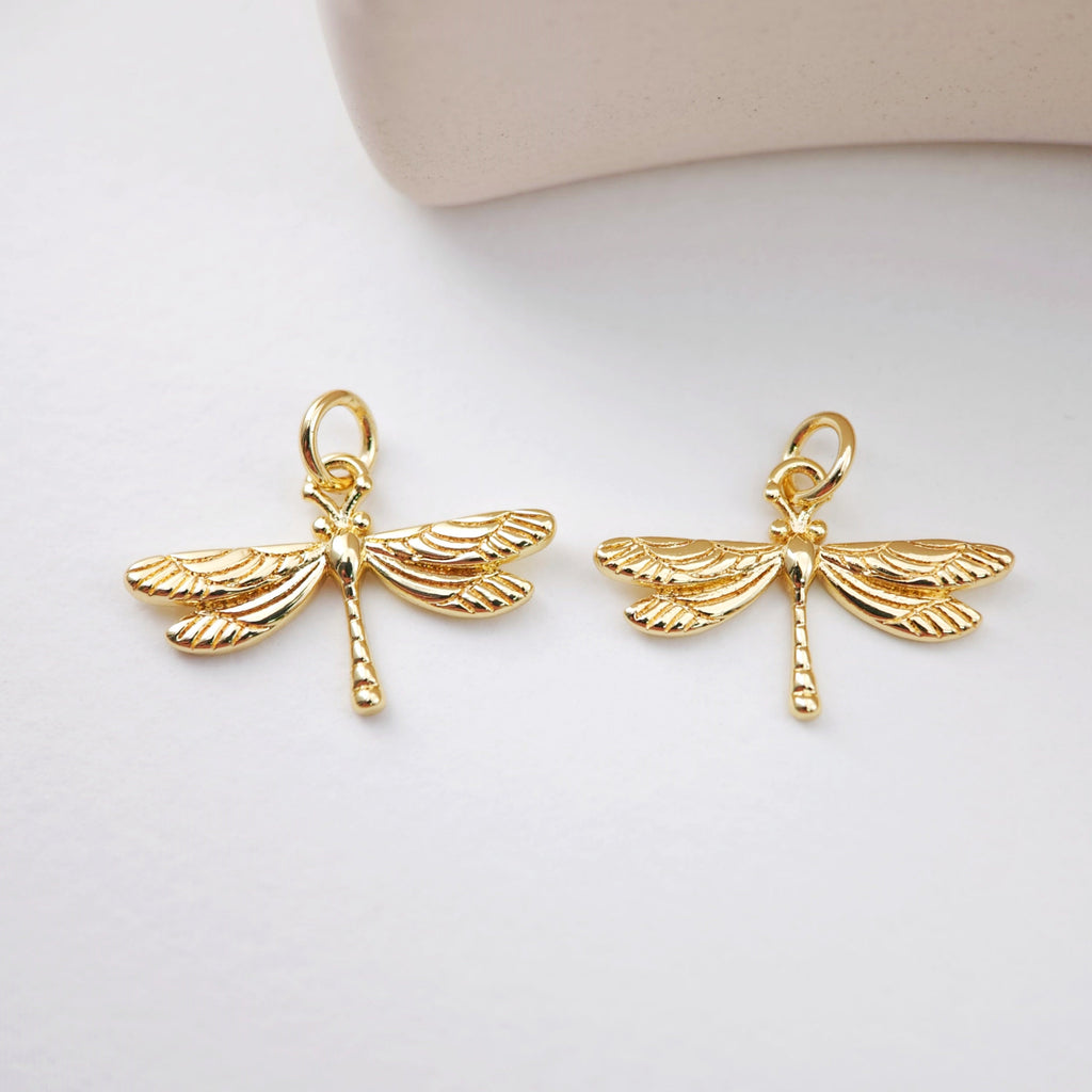 Gold Wing, Gold Butterfly, Fly Charm, 18K Gold Plated, Pendant for Necklace and Bracelet, Jewelry Findings S1170