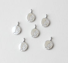 Load image into Gallery viewer, Flower Charm On Round Shape, 18K Gold/Silver Plated, Flower Pendant, Necklace Earring Making Charms, 18mm, Jewelry Findings JH022