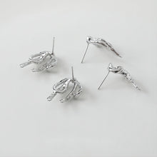 Load image into Gallery viewer, Hammered Bow Tie Earring Post, 14K Gold/Silver, S925 Silver Pin Nickel Free Earrings, Bow Tie Ear Stud with Loop GE008